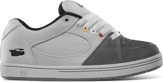 éS ACCEL OG VX skate shoe in grey with suede upper and advanced cupsole construction for comfort and durability.