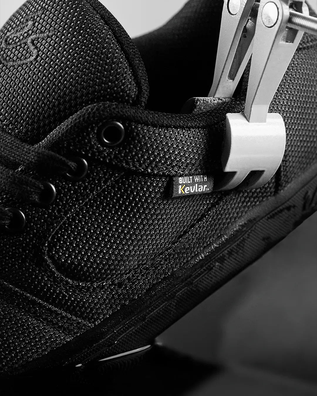 Accel X Kevlar Black – Skate Shoe | éS Skateboarding EU Low-Top Shoe eS Footwear Sneakers Skate Style OG Premium