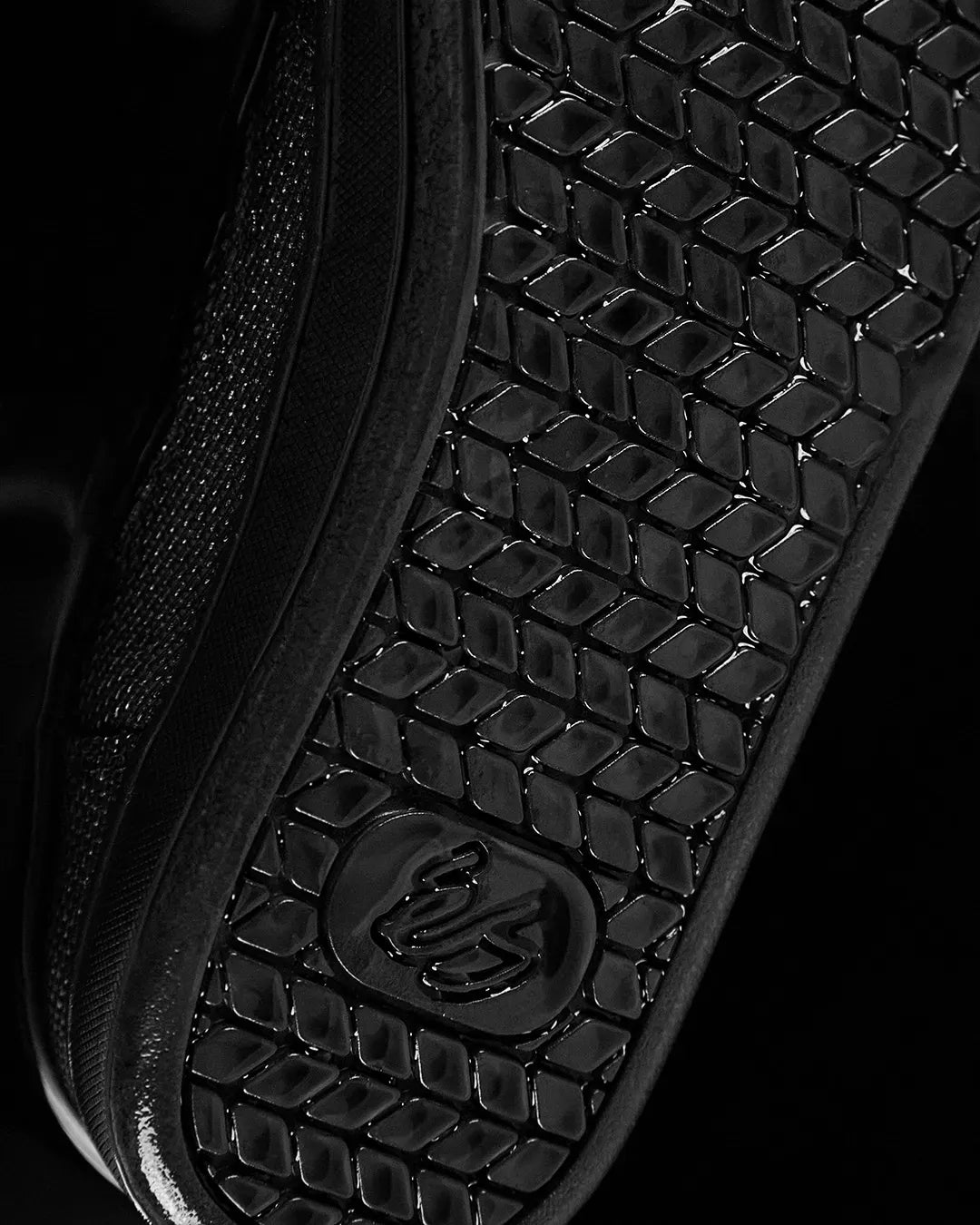 Accel X Kevlar Black – Skate Shoe | éS Skateboarding EU Low-Top Shoe eS Footwear Sneakers Skate Style OG Premium