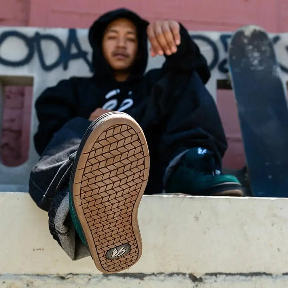 Accel Skate Shoe Sage Suede | éS Skateboarding Low-Top Shoe eS Footwear Sneakers Skate Style OG Premium