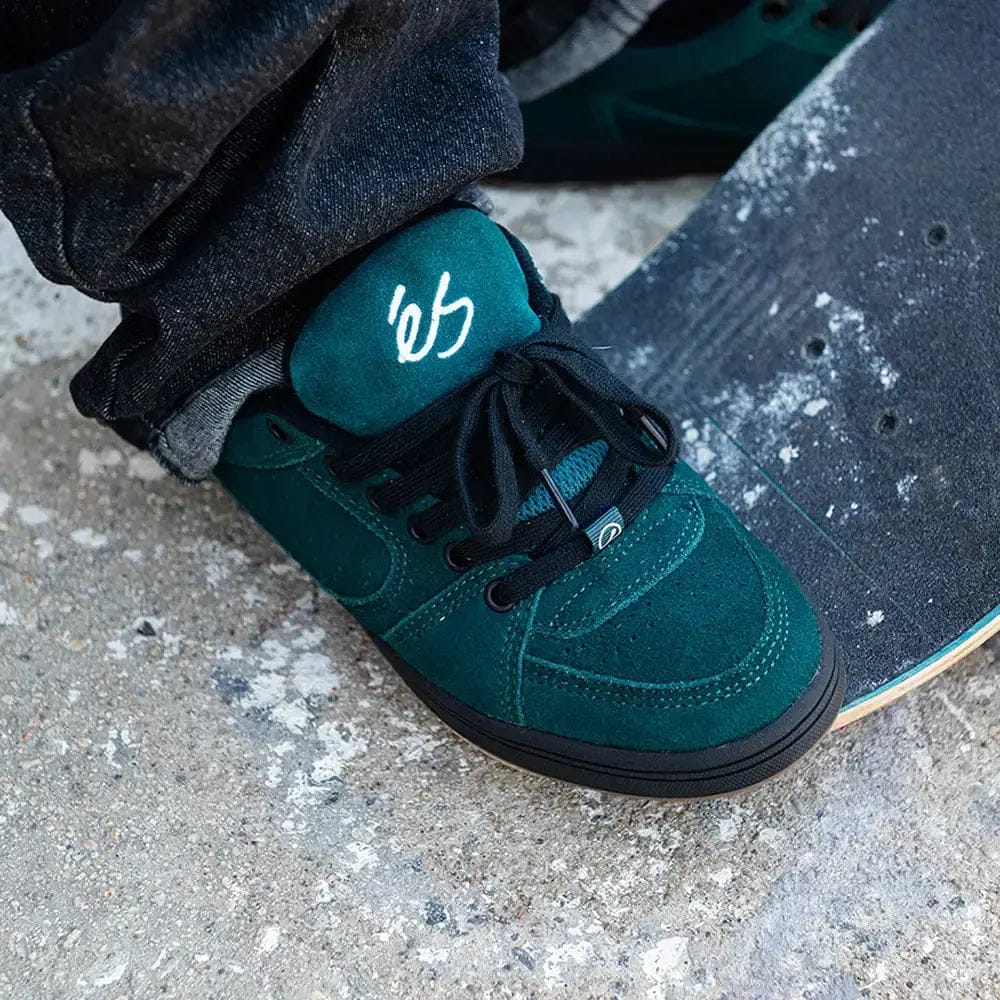 Accel Skate Shoe Sage Suede | éS Skateboarding Low-Top Shoe eS Footwear Sneakers Skate Style OG Premium