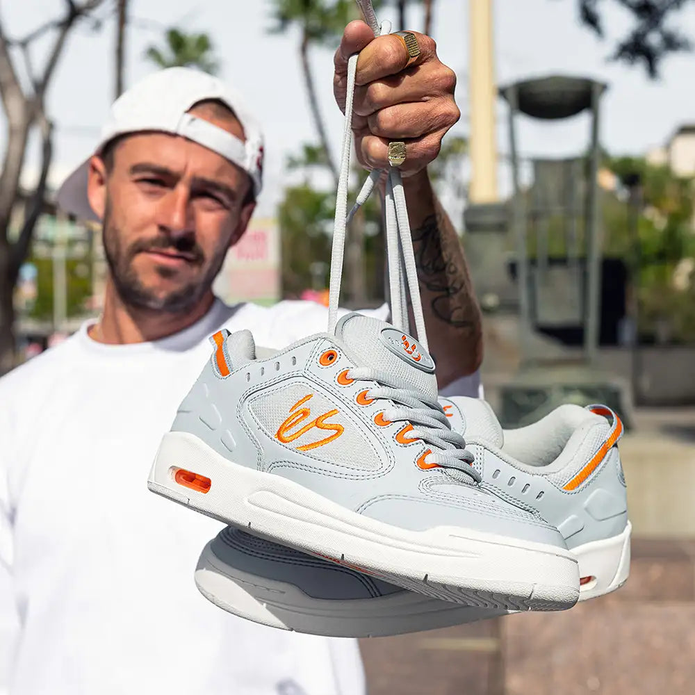 Creager Skate Shoe White/Grey/Black | éS skateboarding – éS