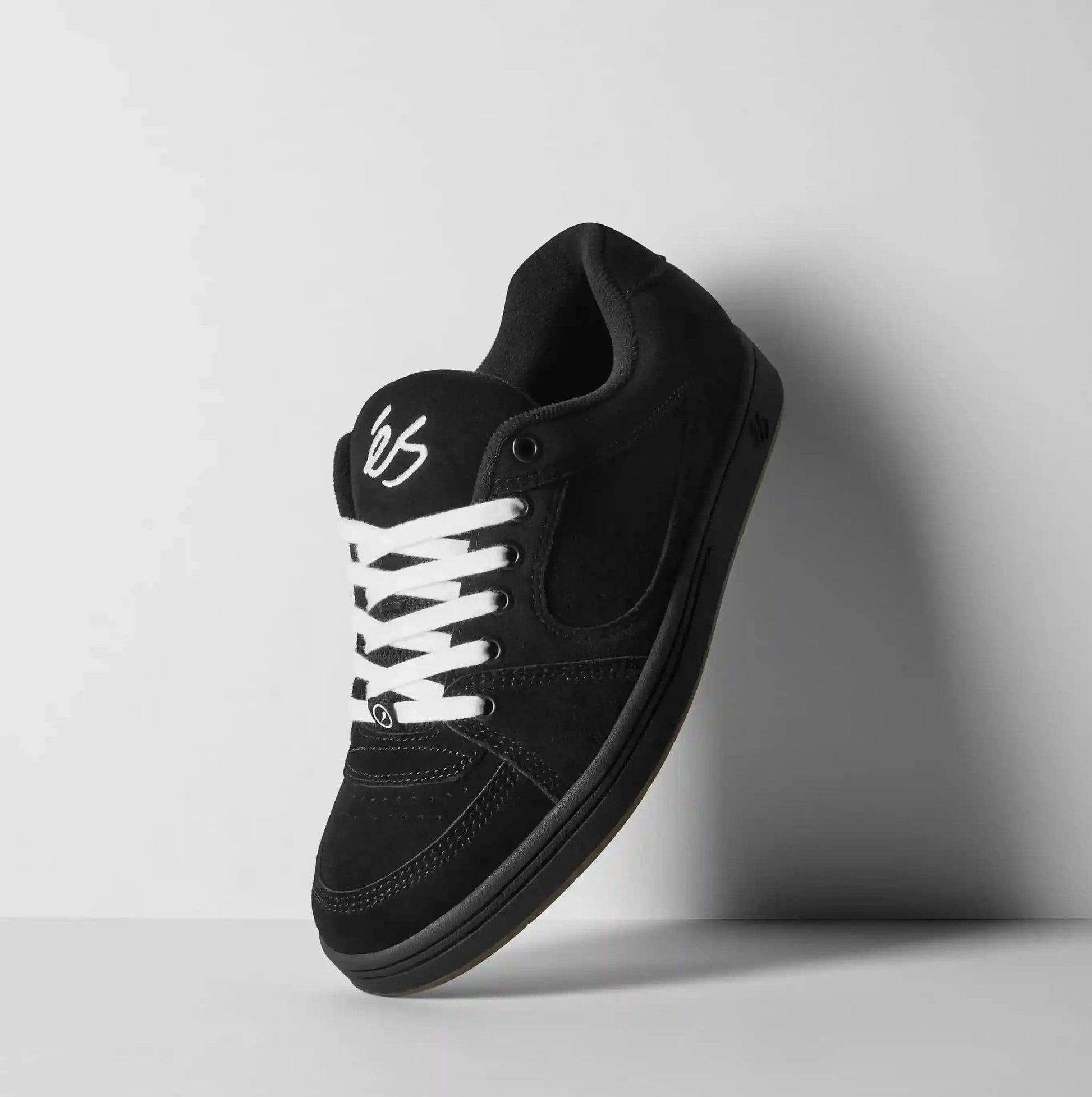 Accel Black – Low-Top Skate Shoe | éS Skateboarding EU Low-Top Shoe eS Footwear Sneakers Skate Style OG Premium